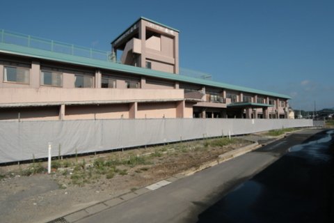Vlی{
